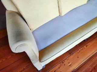 Sofá vintage amarillo