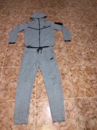 Sudadera Nike Gris con Cremallera