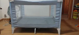 Cuna de viaje plegable