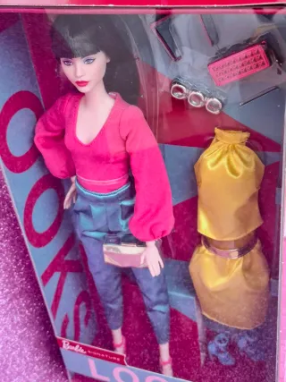 Barbie bambola Signature Looks 19 Mattel hjx28