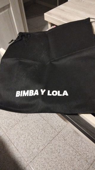 Bolso Negro BIMBA Y LOLA Dorado
