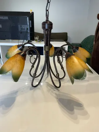 Pareja de lámparas de forja tono bronce oscuro