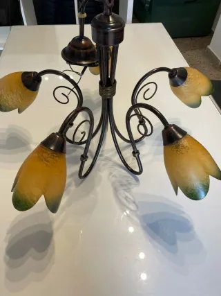 Pareja de lámparas de forja tono bronce oscuro