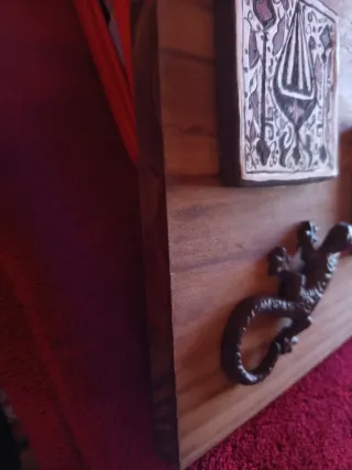 Cerámica sobre madera
