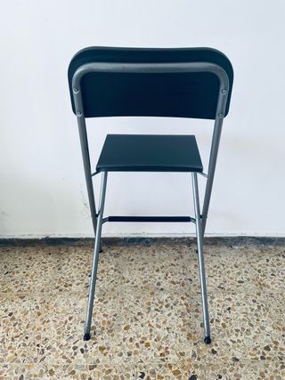 Taburete alto plegable marrón oscuro madera