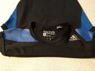 Camiseta Adidas Techfit sin mangas