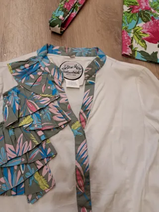 Blusas Estampadas Almatrichi, talla 38