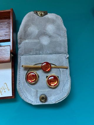 Set cubre botones y Pasador Corbata