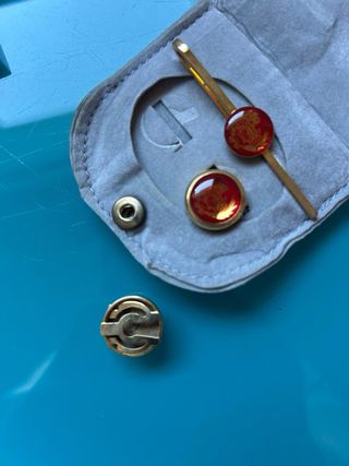 Set cubre botones y Pasador Corbata