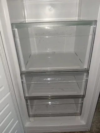 Congelador vertical Sauber