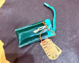 Coltello Chiudibile Verde Pelle e Metallo