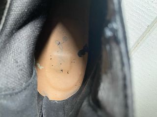 Botines Qupid de ante negros estilo moderno