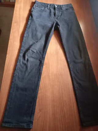 Pantalón vaquero negro Weekday Talla S