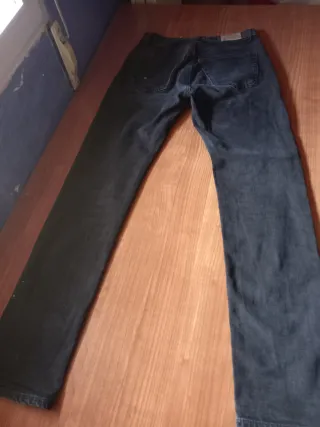 Pantalón vaquero negro Weekday Talla S