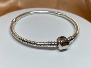 Pulsera estilo europeo compatible con charms