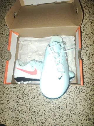 Botas Fútbol Nike Phantom GX II Club Nuevas 38'5