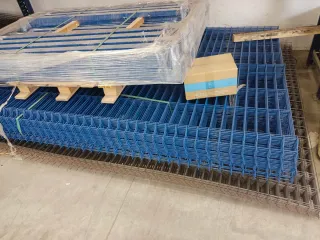 Paneles Sándwich, Hierros y Mallas