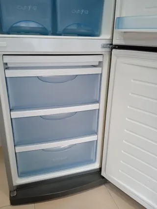 Frigorífico con congelador Daewoo