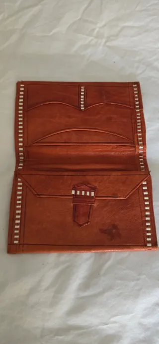 Billetera vintage piel con relieve