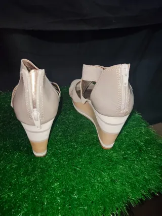 Sandalias CAFÉ NOIR verano beige/blanco