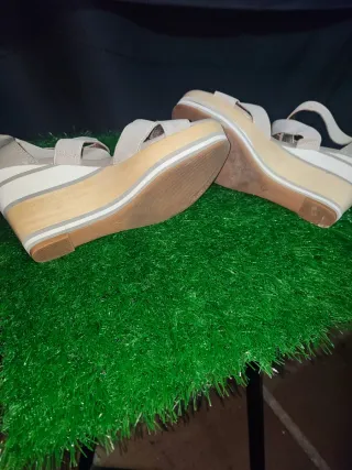 Sandalias CAFÉ NOIR verano beige/blanco