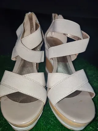 Sandalias CAFÉ NOIR verano beige/blanco