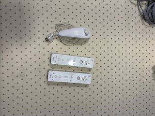 Nintendo Wii con juegos y accesorios