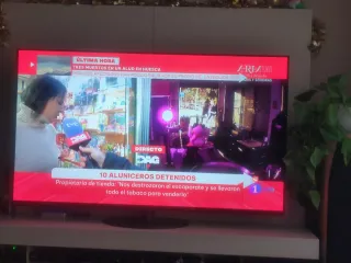 Televisión Panasonic Negra TX 55HZ1000 4K HD OLED