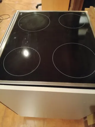 Vitrocerámica con horno Zanussi