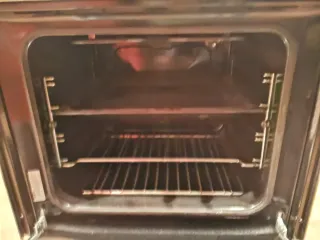 Vitrocerámica con horno Zanussi