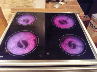 Vitrocerámica con horno Zanussi