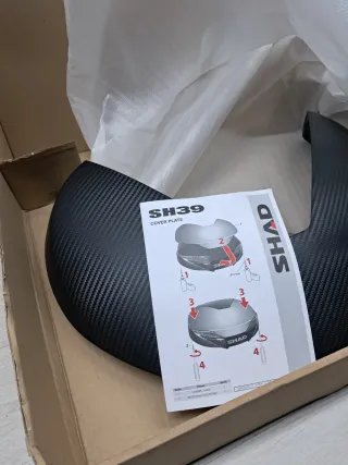 Tapa Baúl Shad SH39 Negro