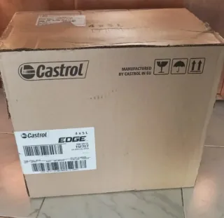 Caja de 4 garrafas de Aceite Castrol Edge 5W-30 LL