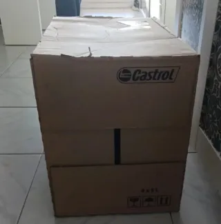 Caja de 4 garrafas de Aceite Castrol Edge 5W-30 LL