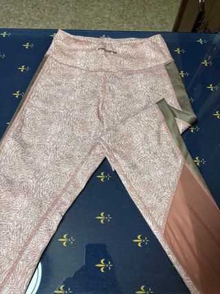 Ropa deportiva estampada