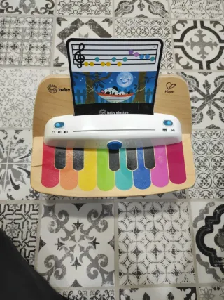Piano de madera Baby Einstein
