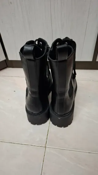 Anfibi neri con platform