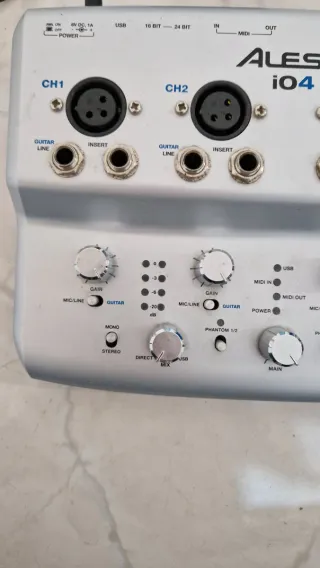 Scheda Audio Alesis io4 24-Bit USB