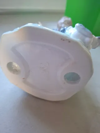 Statuetta di porcellana