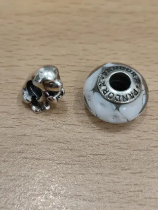 2 Charms Pandora Perro y Cristal Blanco