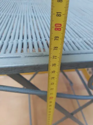 Mesa plegable de hierro forjado y madera teca