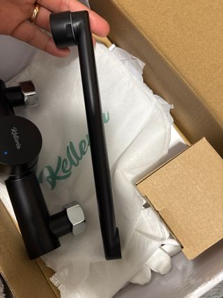 Grifo de bidé Kalleria negro y plateado