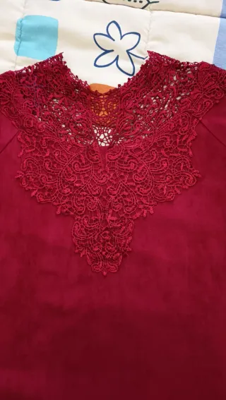 Vestido frambuesa con encaje