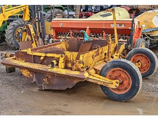 TRAILLA TRANSPORTADORA DE 2 M3.