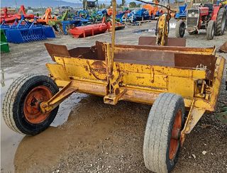 TRAILLA TRANSPORTADORA DE 2 M3.