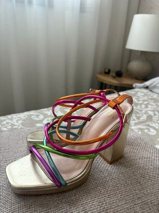 Sandalias de fiesta tacón ancho multicolor