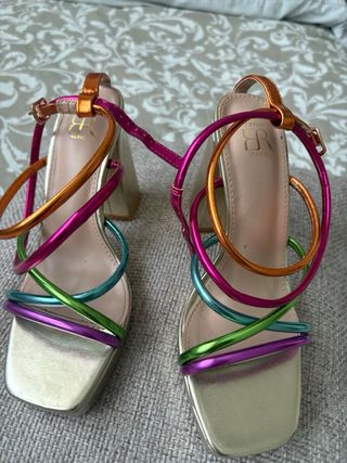 Sandalias de fiesta tacón ancho multicolor