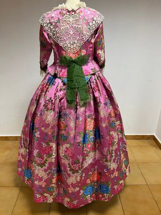 Traje de Fallera