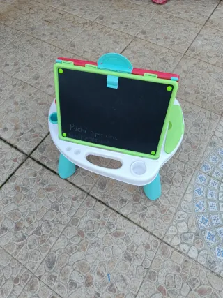 Mesa de dibujo infantil
