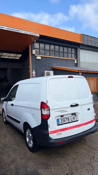 Ford Transit Courier 2020 Furgon